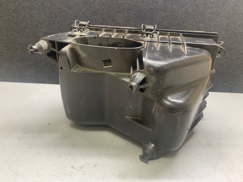 Корпус воздушного фильтра 6 GH 07-12 2008 2.5 L (L5-VE)