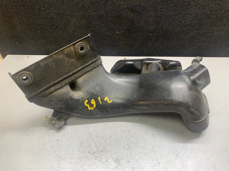 Воздухозаборник 6 GH 07-12 2008 2.5 L (L5-VE)