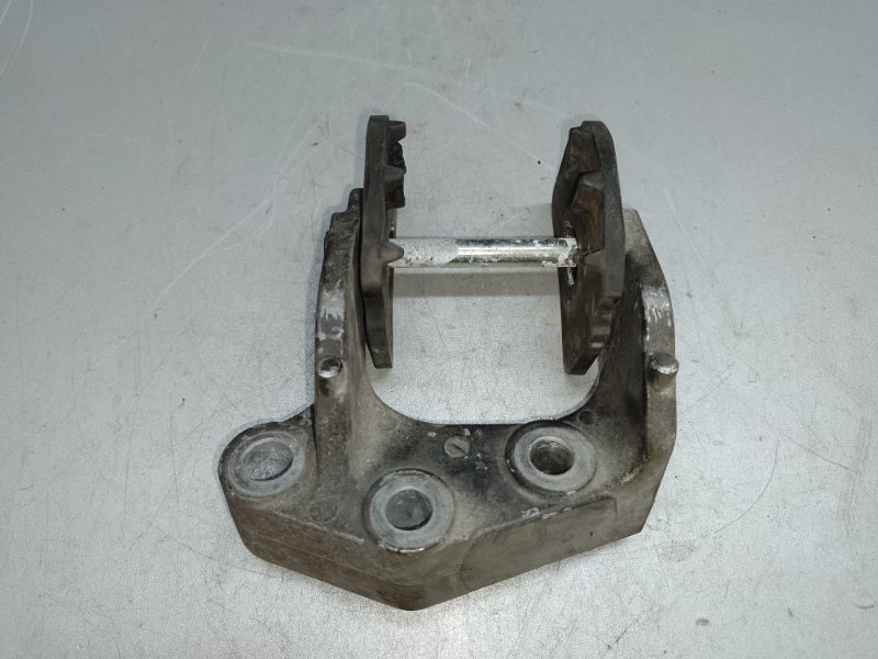 Кронштейн двигателя MITSUBISHI OUTLANDER XL 05-13 2006 3.0 6B31 MN184296 Б/У