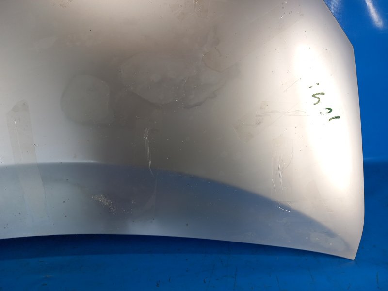 Капот PRIUS - 30 09-17 2010 ZVW30