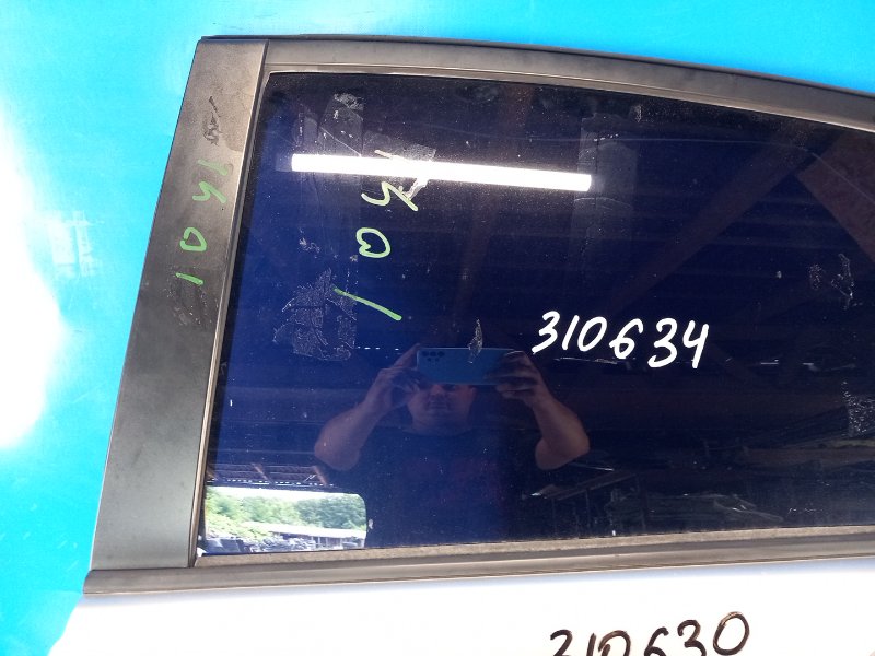 Дверь задняя левая PRIUS - 30 09-17 2010 ZVW30