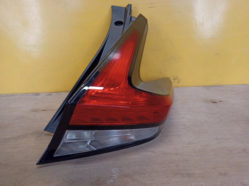 Фонарь наружный правый NISSAN LEAF 18- 265505SH0A Б/У