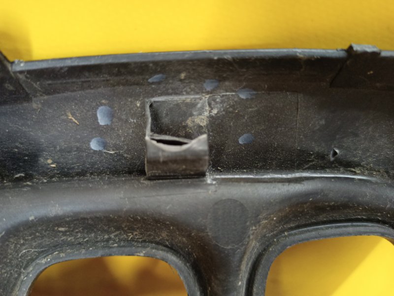 Накладка противотуманной фары левая SPORTAGE QL 15-21 Накладка противотуманной фары левая SPORTAGE QL 15-21