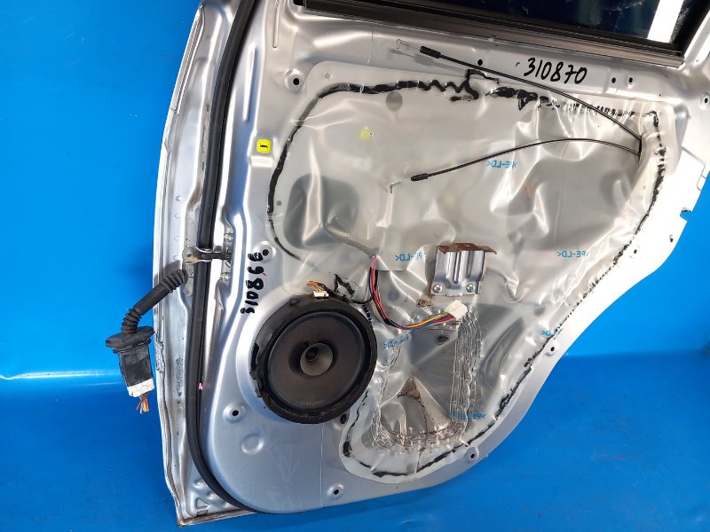 Дверь задняя правая OUTLANDER XL 05-13 2011 2.4 4B12