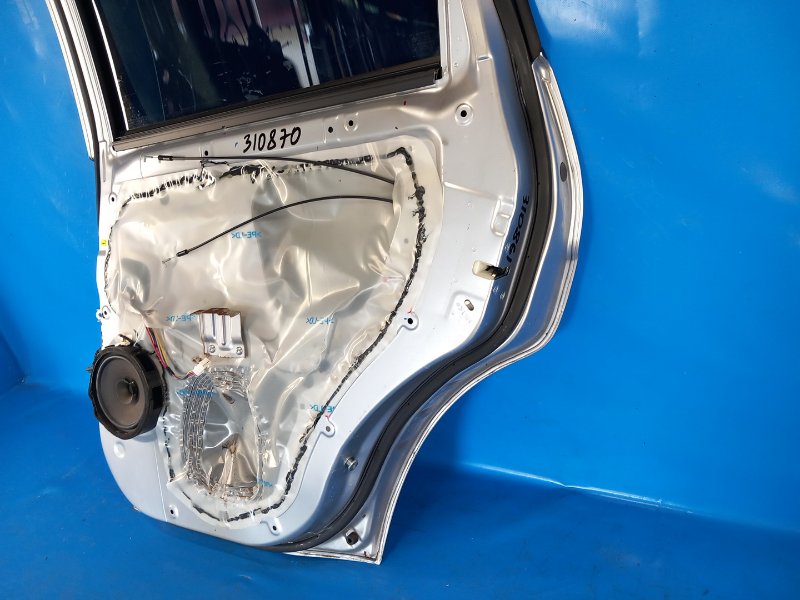 Дверь задняя правая OUTLANDER XL 05-13 2011 2.4 4B12