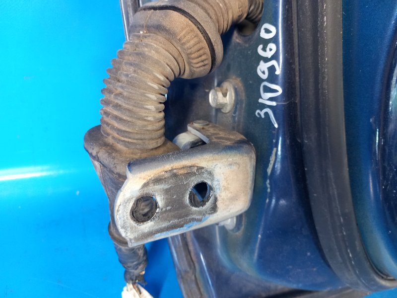 Петля двери нижняя передняя правая HONDA CIVIC ES 00-05 2005 1.7 L D17A Б/У