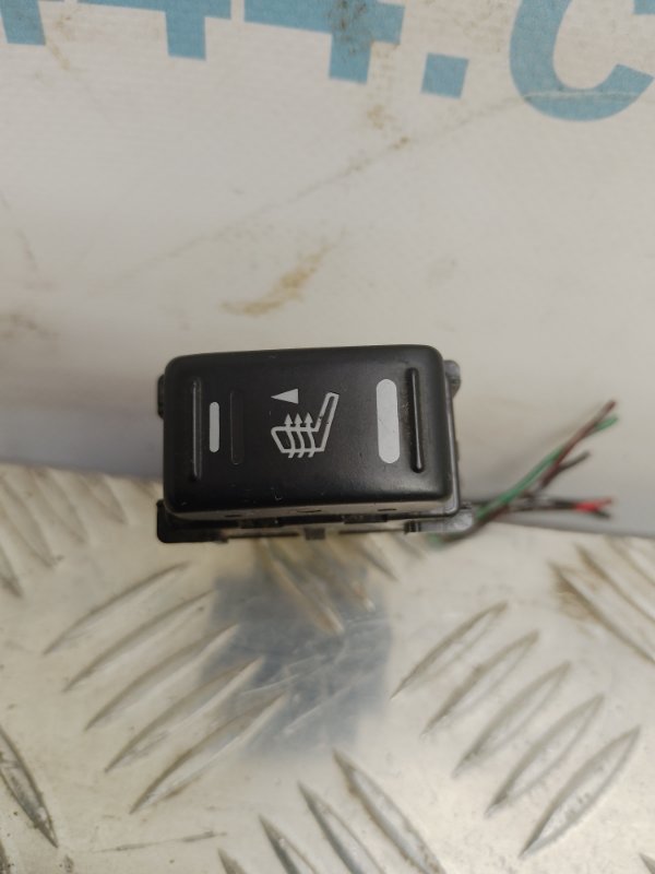 Кнопка обогрева сидений передняя левая INFINITI FX S50 03-08 25500-9W210 Б/У