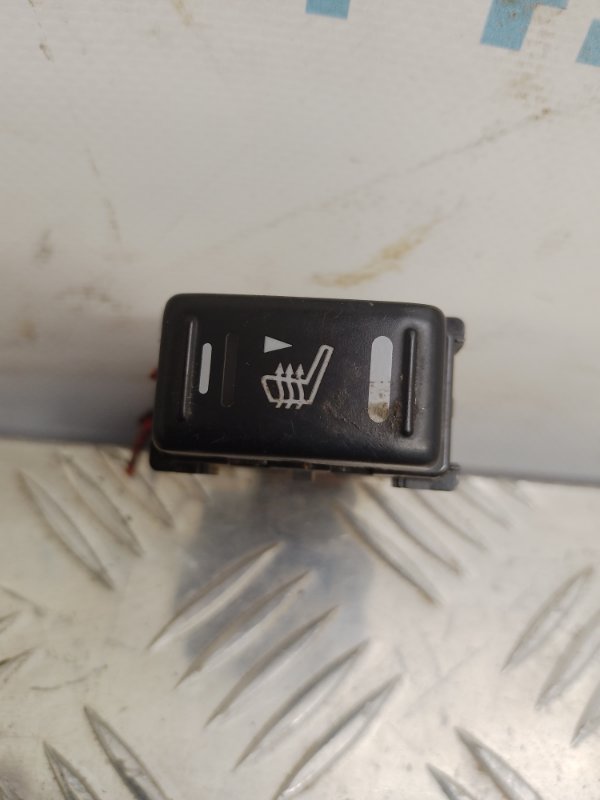 Кнопка обогрева сидений передняя правая INFINITI FX S50 03-08 25500-9W200 Б/У