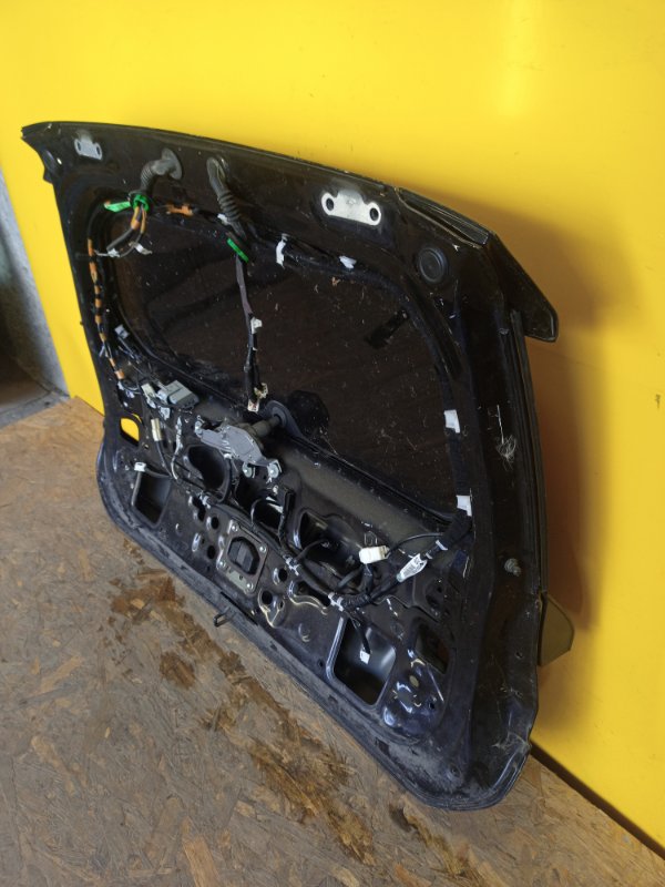 Крышка багажника CT200 11-17