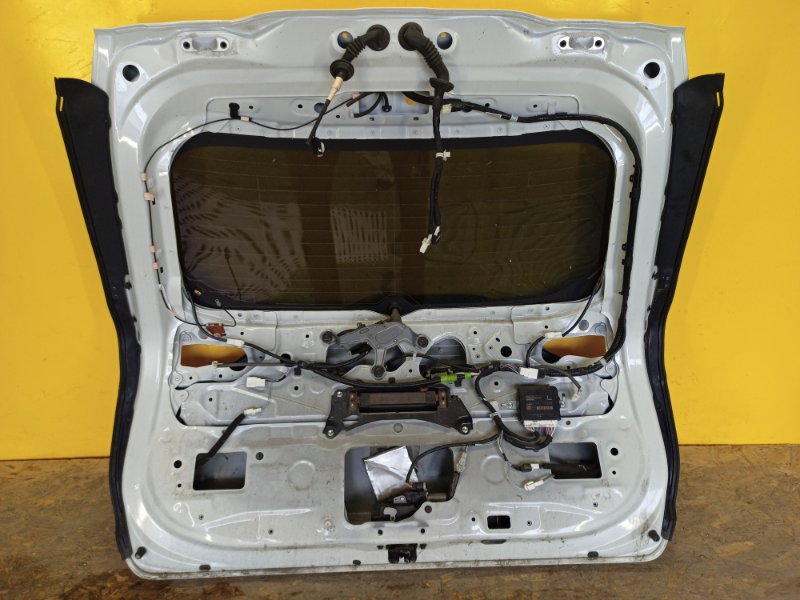 Крышка багажника RAV4 18- Крышка багажника RAV4 18-