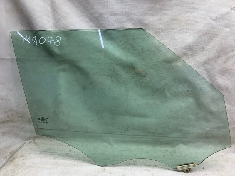 Запчасть стекло двери переднее правое KIA SOUL PS 13-19 2015 PS 2.0 82420-B2000 Б/У Стекло двери переднее правое KIA SOUL PS 13-19 2015 PS 2.0 82420-B2000 Б/У