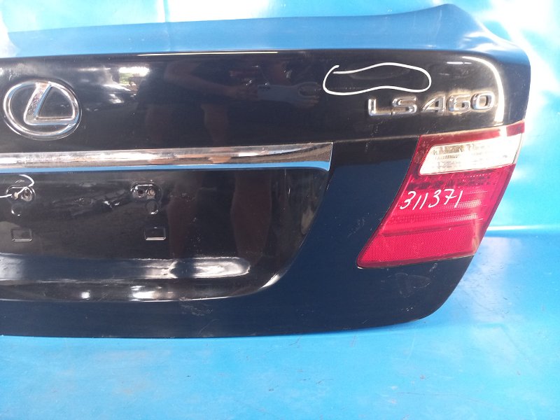 Крышка багажника LS460 06-12