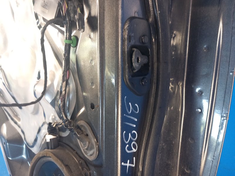 Ограничитель двери задний левый FORD FOCUS 10-18 2015 2.0 C20HDEX CP9Z-5827204-A Б/У