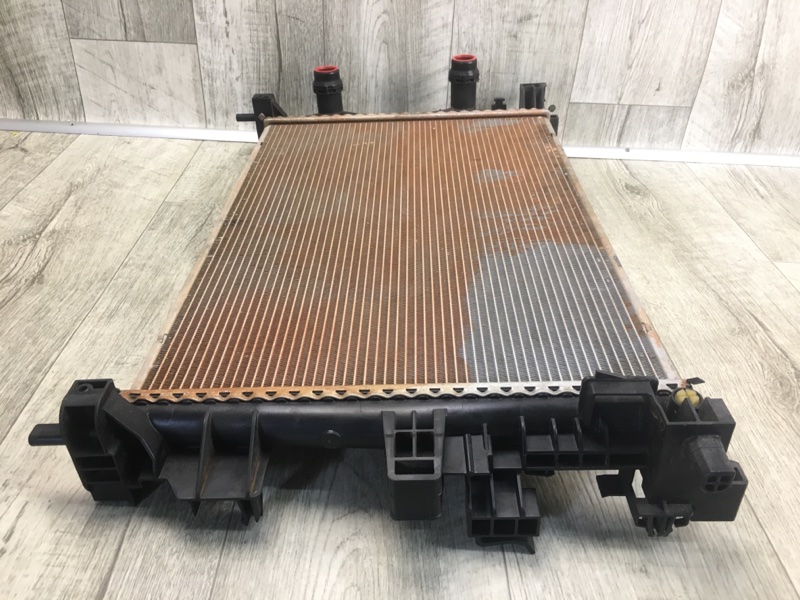 Радиатор основной COMPASS 17-21 Внедорожник 2.4L Радиатор основной COMPASS 17-21 Внедорожник 2.4L