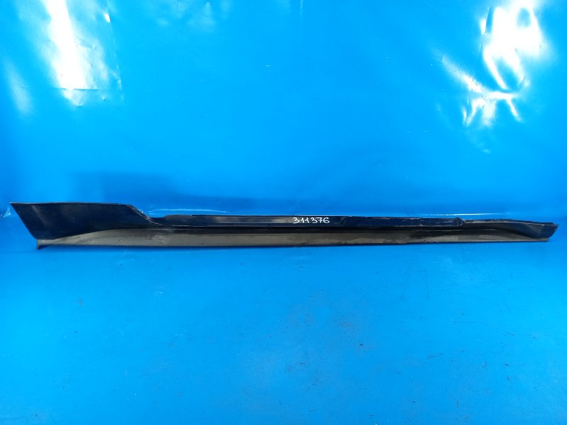 Накладка порога наружная правая FORD MUSTANG 15- 2017 3.7 C37PDED FR3Z-6310176-AA Б/У
