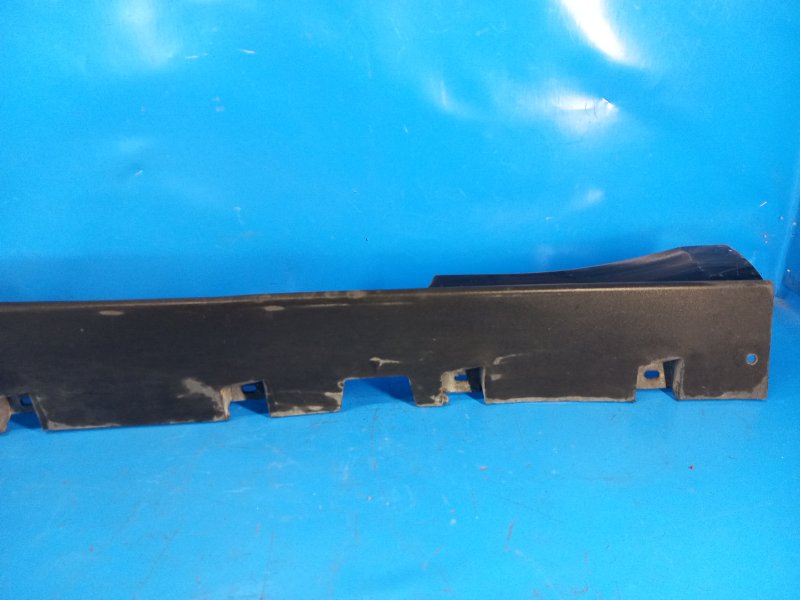 Накладка порога наружная правая MUSTANG 15- 2017 3.7 C37PDED