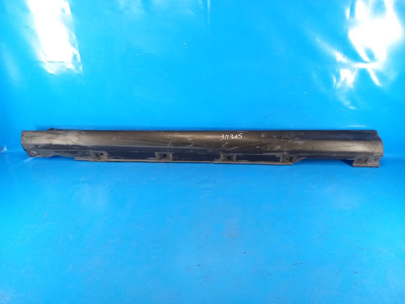 Накладка порога наружная левая FORD FOCUS 10-18 2017 2.0 CP9Z-5810177-B Б/У