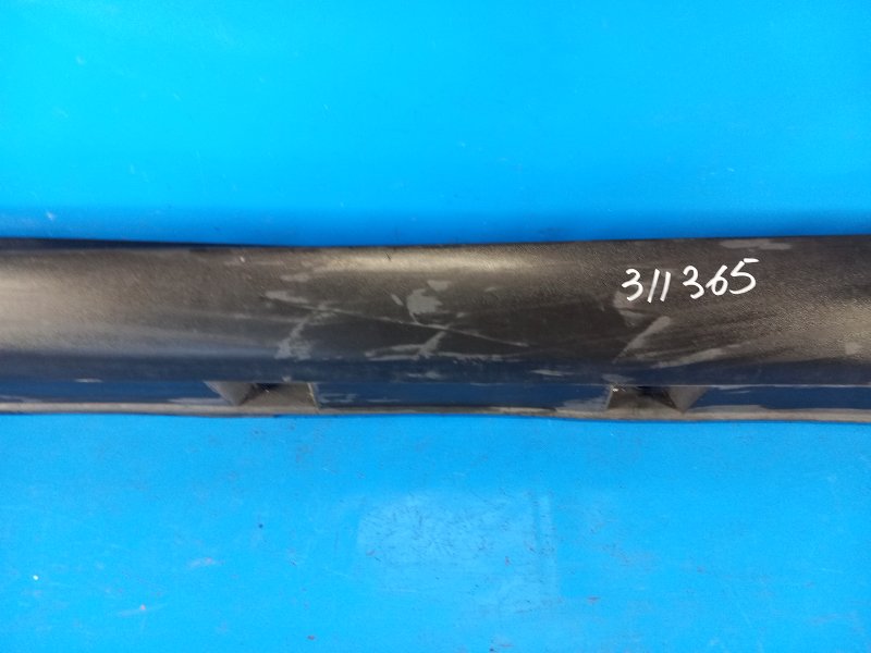 Накладка порога наружная левая FORD FOCUS 10-18 2.0