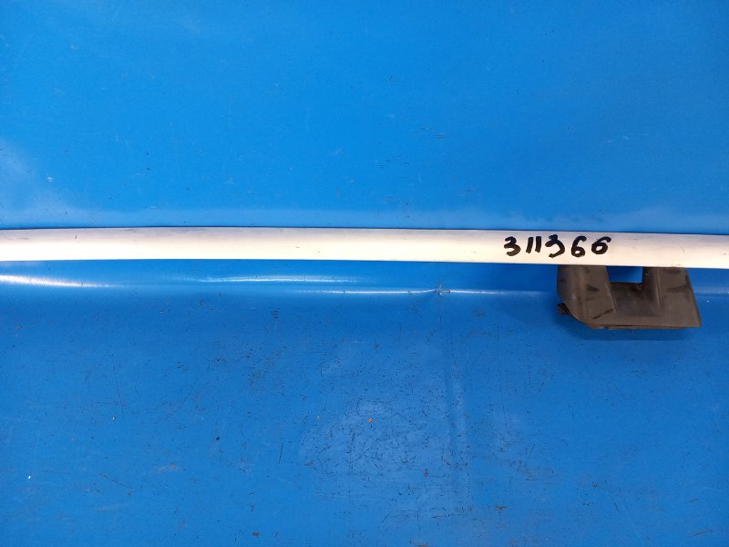 Рейлинги левые VOLVO XC70 00–07 2.5 B5254T2 Рейлинги левые VOLVO XC70 00–07 2.5 B5254T2