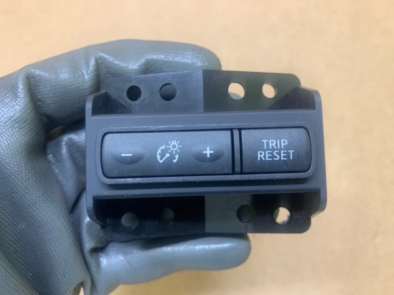 Регулятор подсветки панели приборов NISSAN X-TRAIL/ROGUE T32 13-20 2015 2.5 QR25DE 25273-4BA0A Б/У