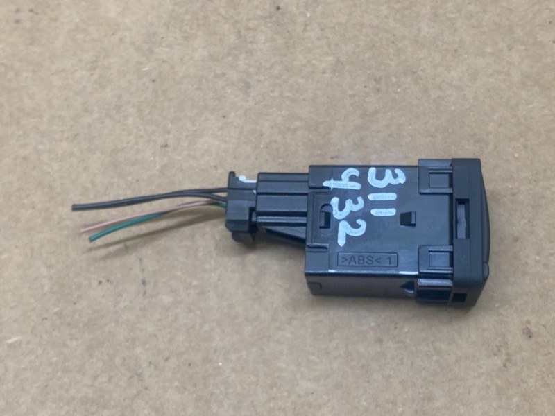 Кнопка курсовой устойчивости X-TRAIL/ROGUE T32 13-20 2015 2.5 QR25DE