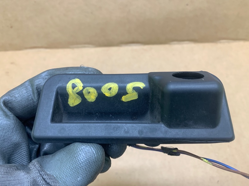 Кнопка открывания багажника наружная JETTA USA 18- 2020 DJXA 1.4