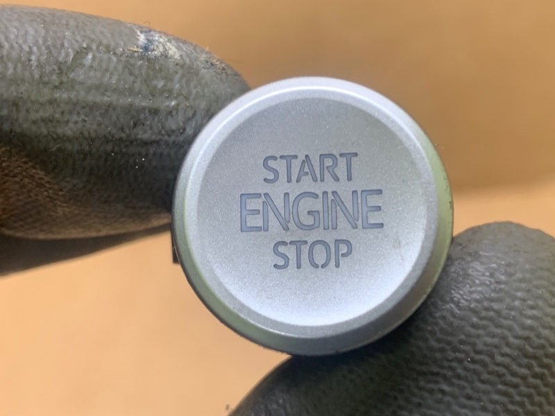 Кнопка старт-стоп VOLKSWAGEN JETTA USA 18- 2020 DJXA 1.4 17B 959 839 3DP Б/У