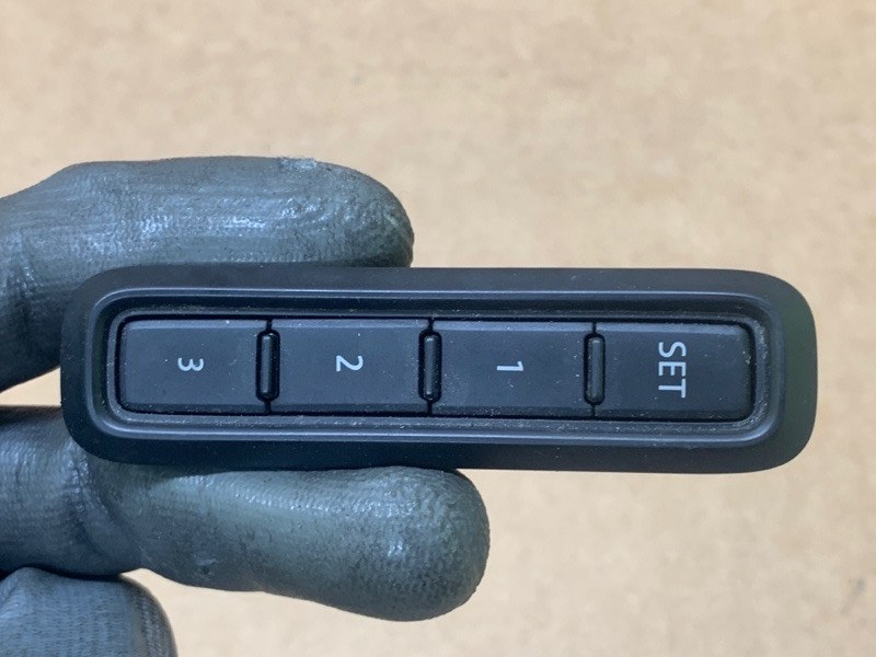 Блок кнопок памяти сидений VOLKSWAGEN JETTA USA 18- 2020 DJXA 1.4 5NA 959 769 9B9 Б/У