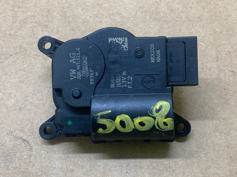 Моторчик заслонки печки JETTA USA 18- 2020 DJXA 1.4