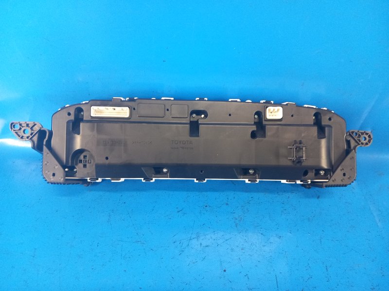 Панель приборов PRIUS PLUS 11-14 2013 ZVW41L 1.8 2ZRFXE