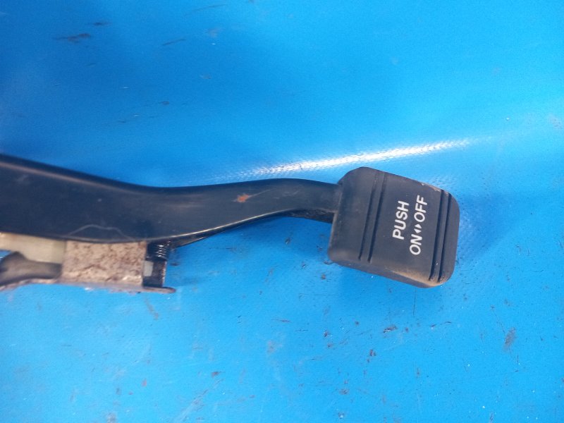 Педаль стояночного тормоза PRIUS PLUS 11-14 2013 ZVW41L 1.8 2ZRFXE