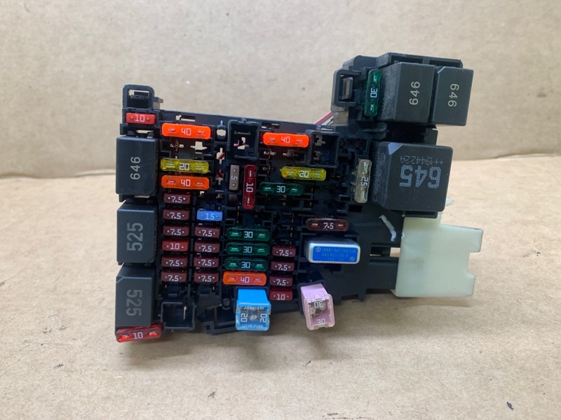 Блок предохранителей салон VOLKSWAGEN JETTA USA 18- 2020 DJXA 1.4 5Q0 937 615 C Б/У