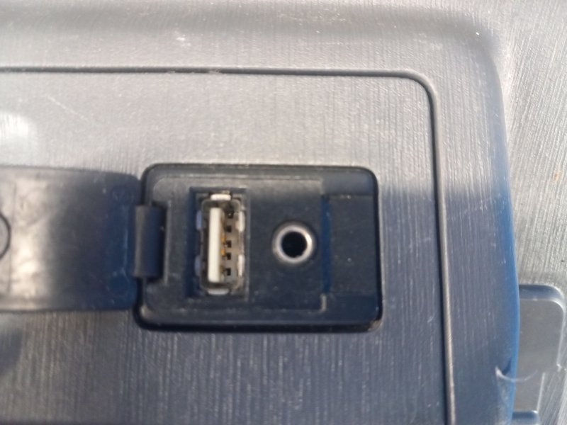 USB адаптер PRIUS PLUS 11-14 2013 ZVW41L 1.8 2ZRFXE