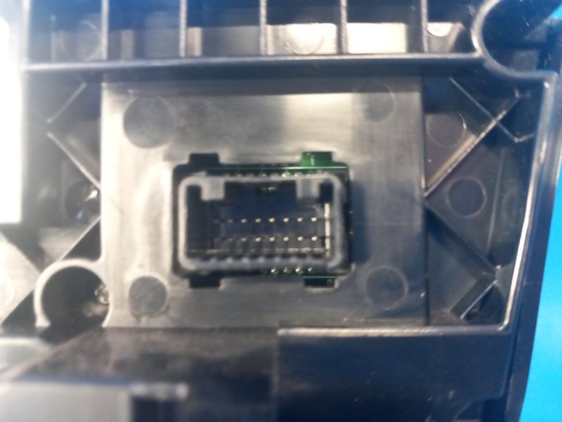 Блок управления печкой PRIUS PLUS 11-14 2013 ZVW41L 1.8 2ZRFXE