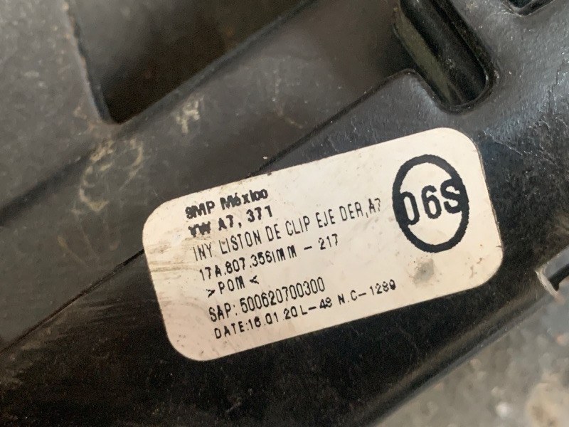 Кронштейн заднего бампера задний правый JETTA USA 18- 2020 DJXA 1.4