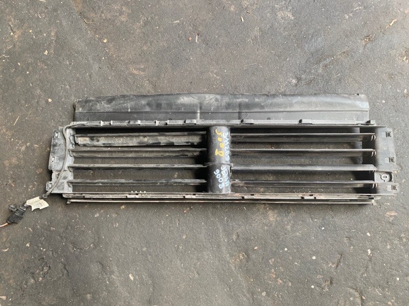 Запчасть жалюзи радиатора VOLKSWAGEN JETTA USA 18- 2020 DJXA 1.4 17A 122 321 B Б/У Жалюзи радиатора VOLKSWAGEN JETTA USA 18- 2020 DJXA 1.4 17A 122 321 B Б/У