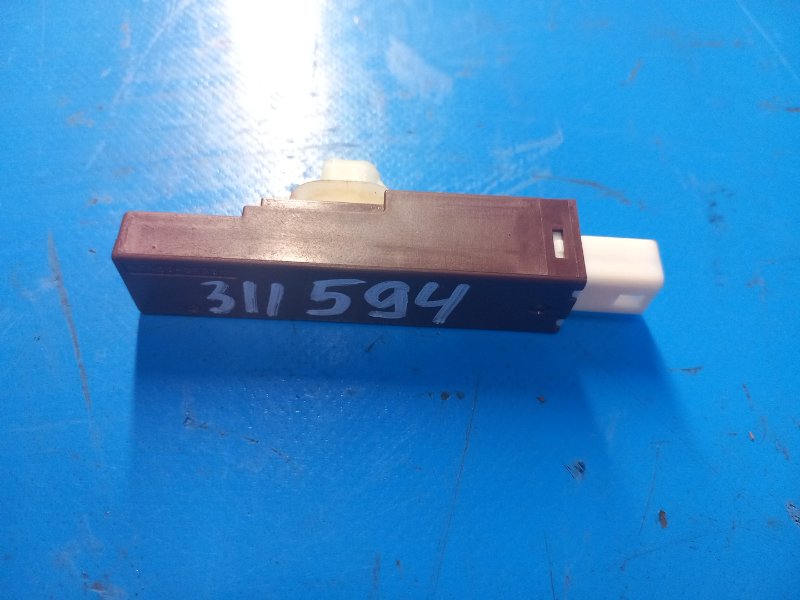 Антенна PRIUS PLUS 11-14 2013 ZVW41L 1.8 2ZRFXE