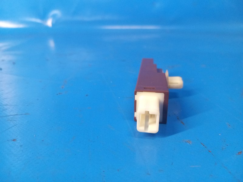 Антенна TOYOTA PRIUS PLUS 11-14 ZVW41L 1.8 2ZRFXE