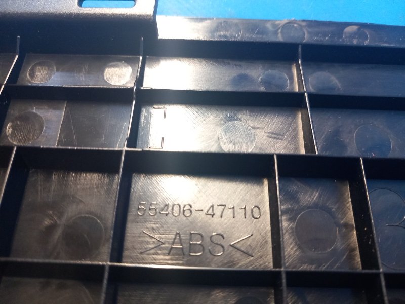 Накладка в салоне PRIUS PLUS 11-14 2013 ZVW41L 1.8 2ZRFXE