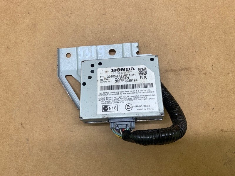 Запчасть блок электронный ACURA TLX 14-17 2016 2.4 K24W7 39200-TZ4-A01 Б/У Блок электронный ACURA TLX 14-17 2016 2.4 K24W7 39200-TZ4-A01 Б/У