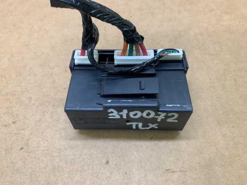 Блок электронный ACURA TLX 14-17 2016 2.4 K24W7 38330-TZ3-A01 Б/У