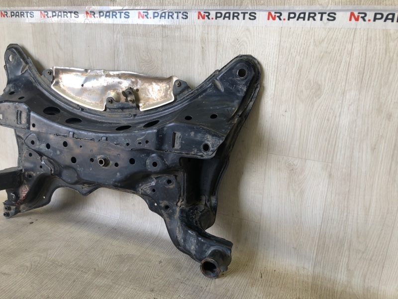 Балка передней подвески PRIUS 16- 2017 XW50