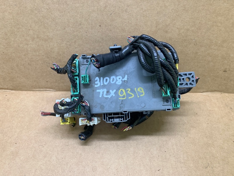 Блок предохранителей салон TLX 14-17 2016 2.4 K24W7