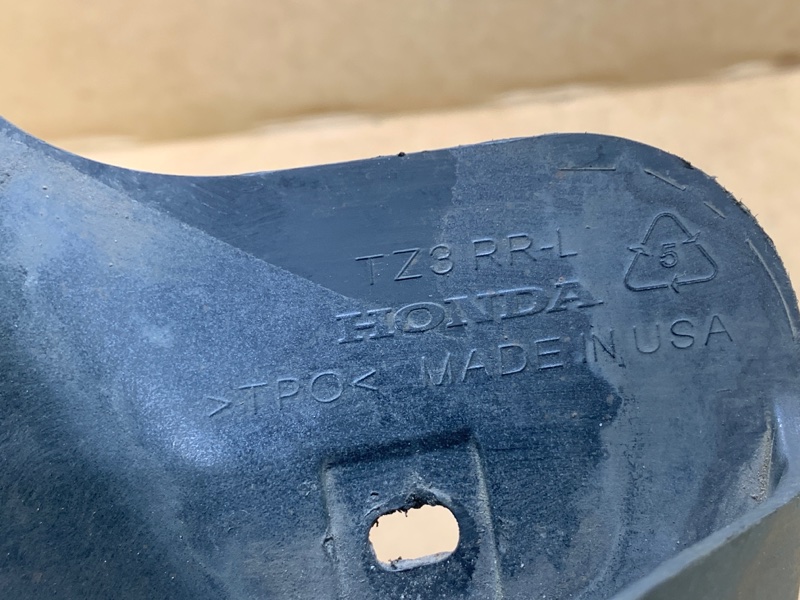 Брызговик задний левый TLX 14-17 2016 2.4 K24W7