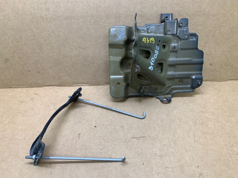 Полка аккумулятора ACURA TLX 14-17 2016 2.4 K24W7 60630-T2A-A00ZZ Б/У