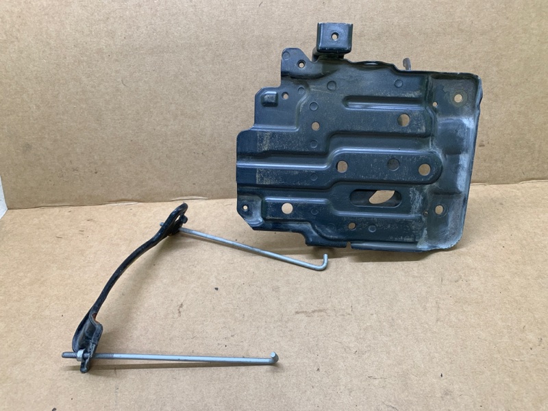 Полка аккумулятора TLX 14-17 2016 2.4 K24W7