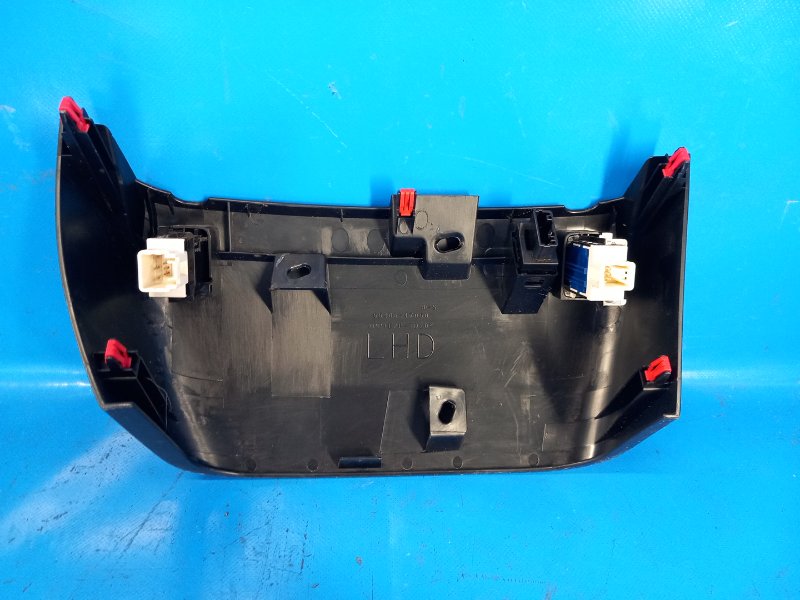 Накладка в салоне PRIUS 16- 2016 1.8 2ZRFXE