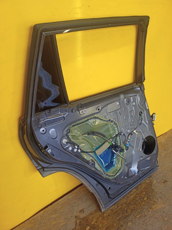 Дверь задняя левая RAV4 18- Дверь задняя левая RAV4 18-