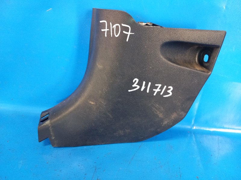 Накладка в салоне TOYOTA PRIUS 16- 2016 1.8 2ZRFXE 6211247200 Б/У