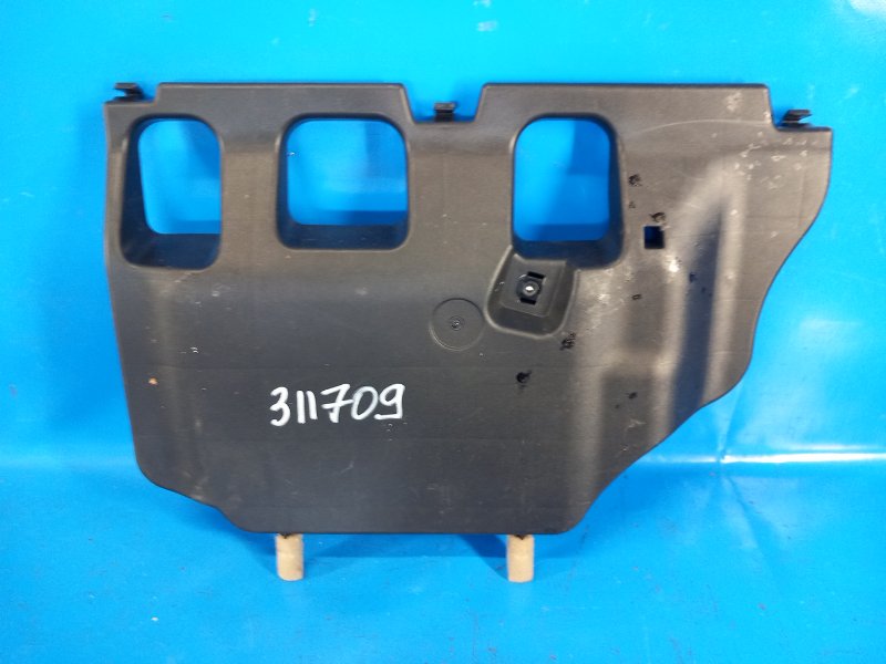 Накладка торпедо TOYOTA PRIUS 16- 2016 1.8 2ZRFXE 5560747070 Б/У